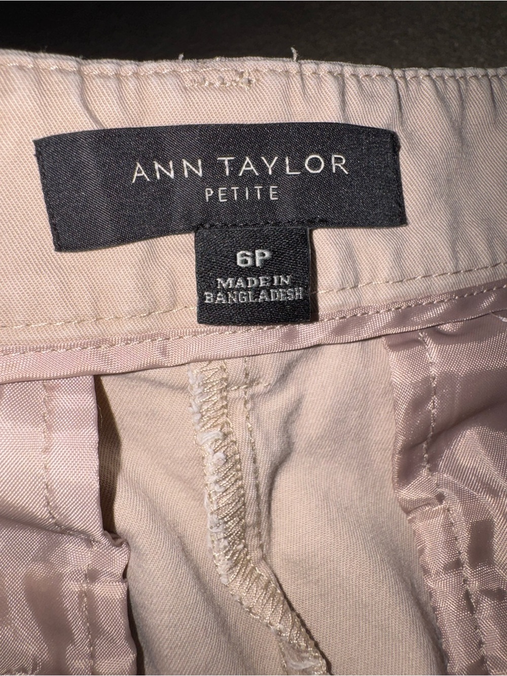 CLEARANCE Ann Taylor Light Beige Cotton Kahki Shorts - Picture 3 of 5